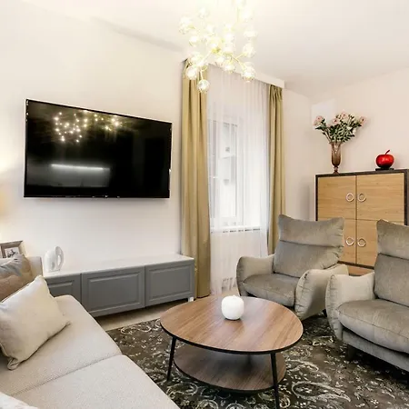 Apartment Luxury For Everyone - Hills Park Lux 3